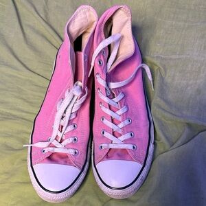 Converse - Pink High Tops